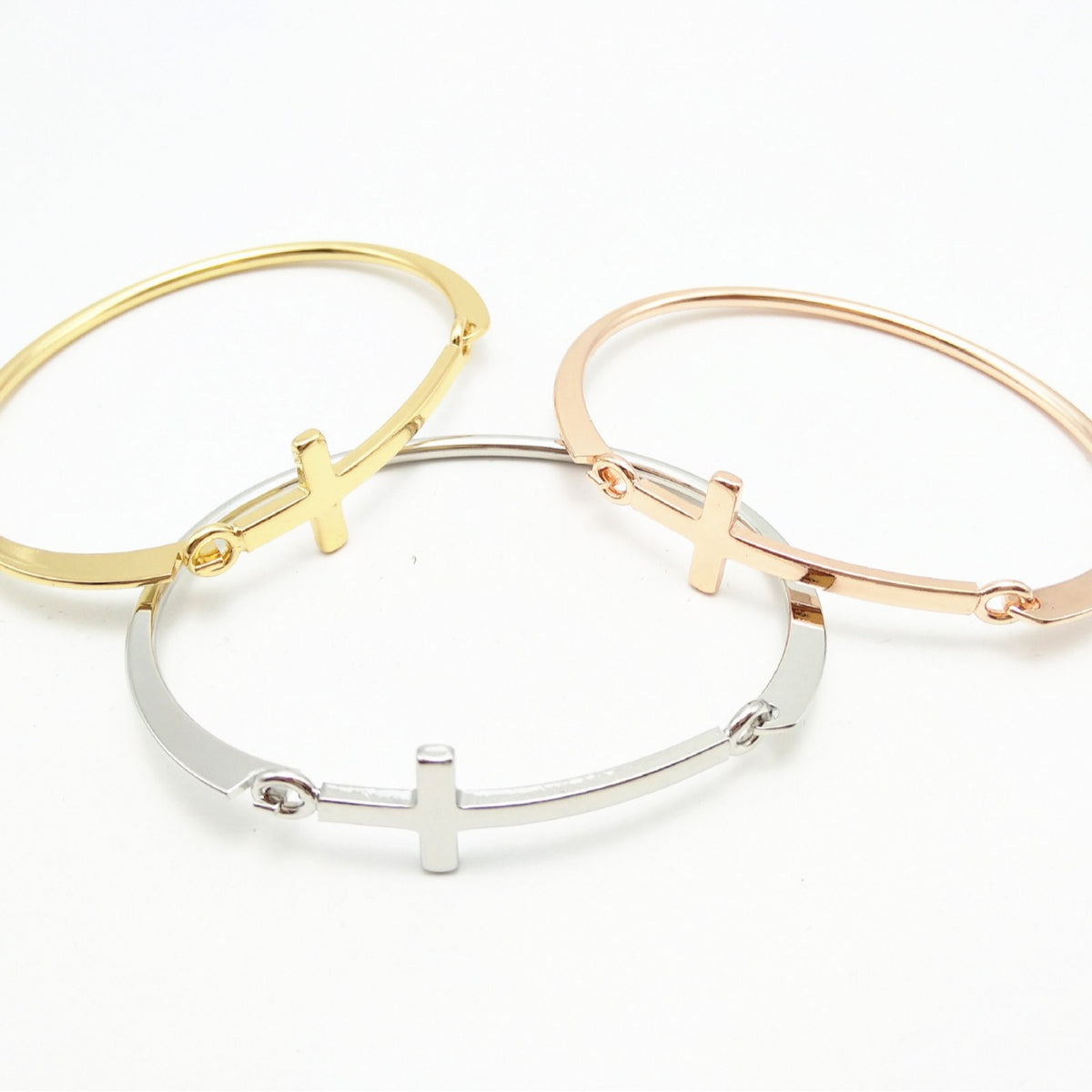 Simple, versatile, and unique cross bracelet