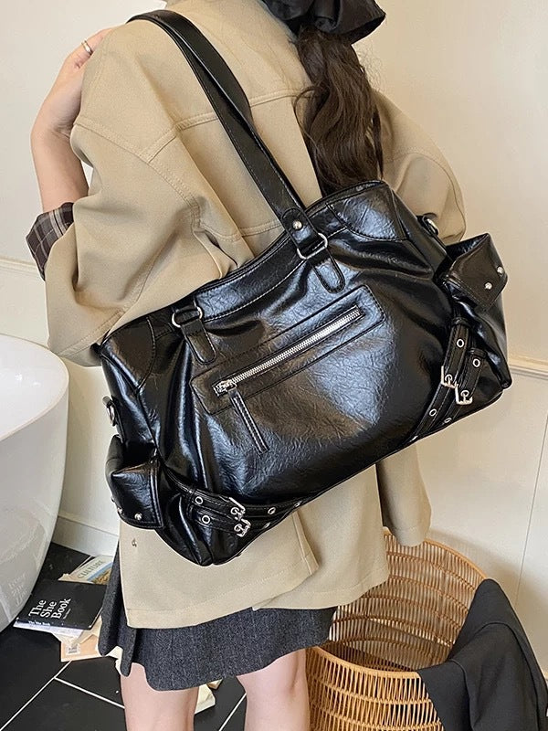 American-style niche motorcycle bag, sweet-and-cool spicy girl?s class bag, crossbody commuter bag