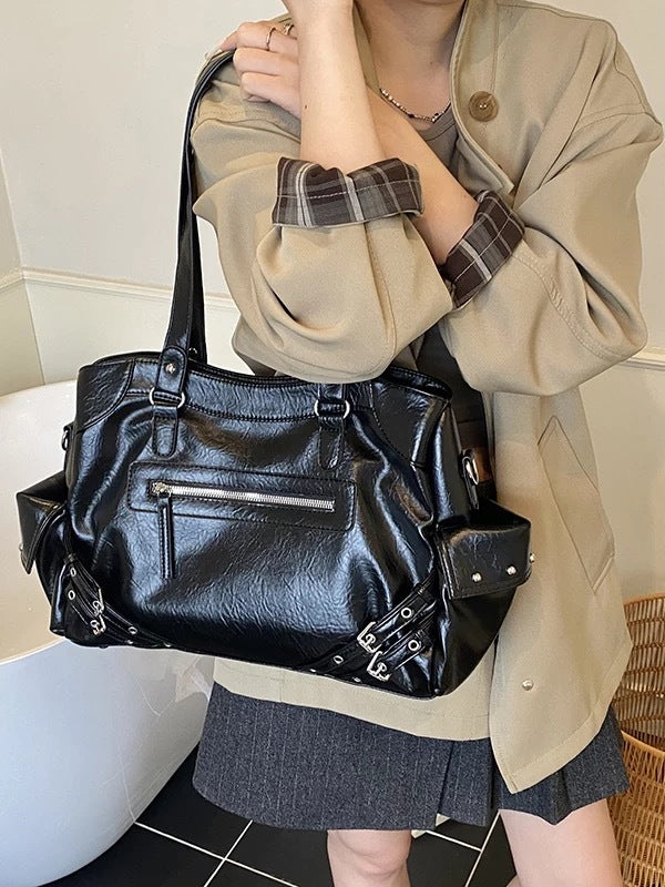 American-style niche motorcycle bag, sweet-and-cool spicy girl?s class bag, crossbody commuter bag