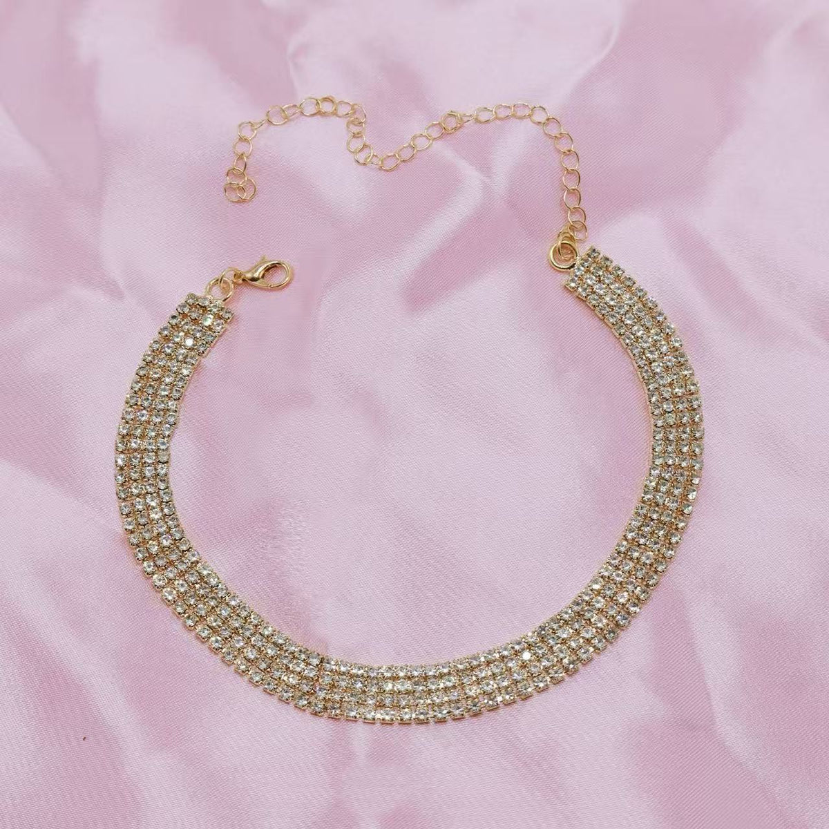 Versatile and unique crystal collar chain